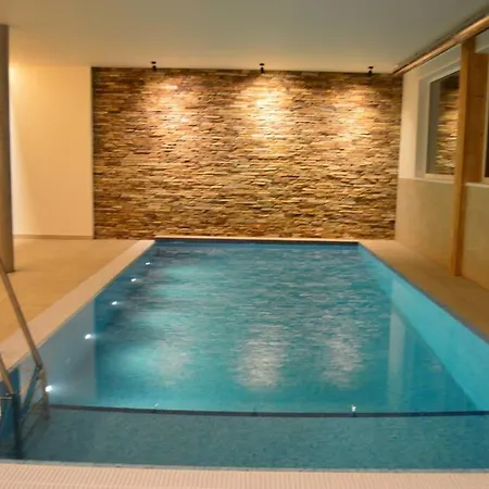 Zaly Apartment *
