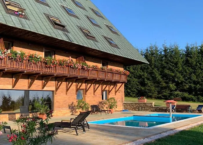 Zaly Apartment